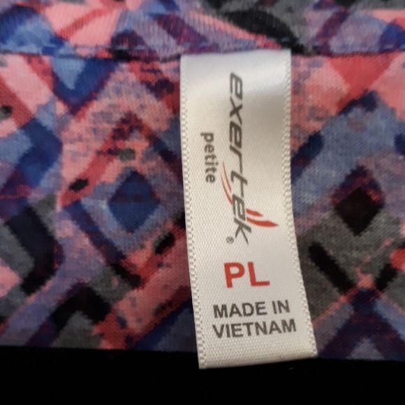 Exertek petite size L Athletic Shirt Purple Pink - Picture 2 of 4
